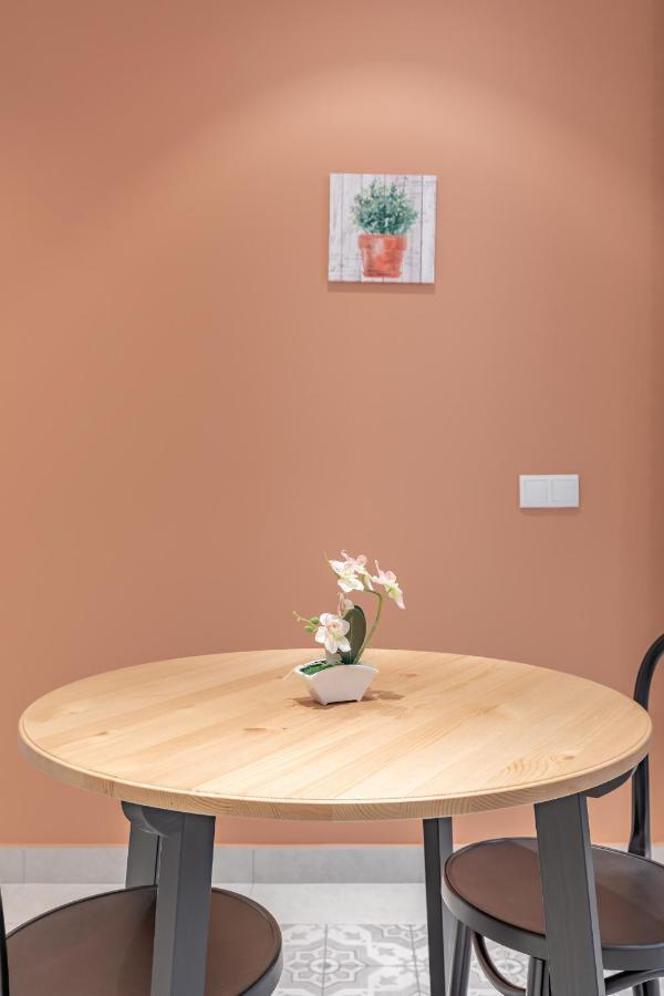 Gorgeous Apartment Close To City Centre Valencia Bagian luar foto